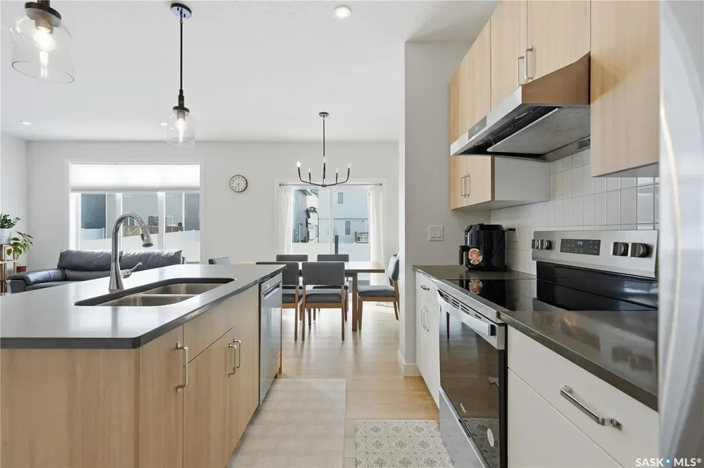 159 Doran Way Saskatoon SK S7V 0Z8