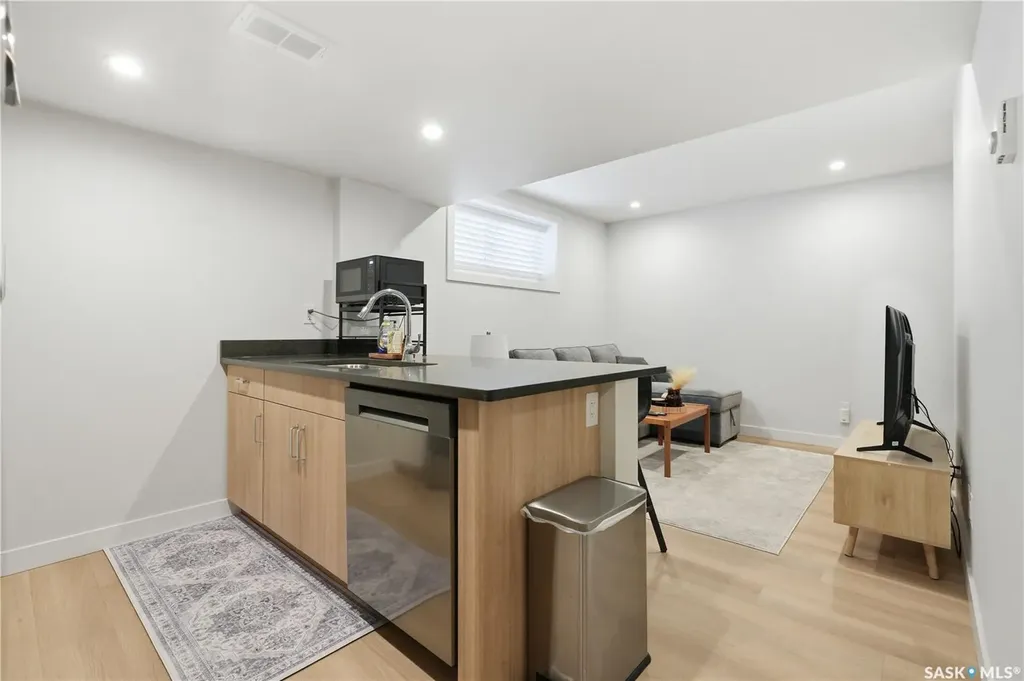 159 Doran Way Saskatoon SK S7V 0Z8