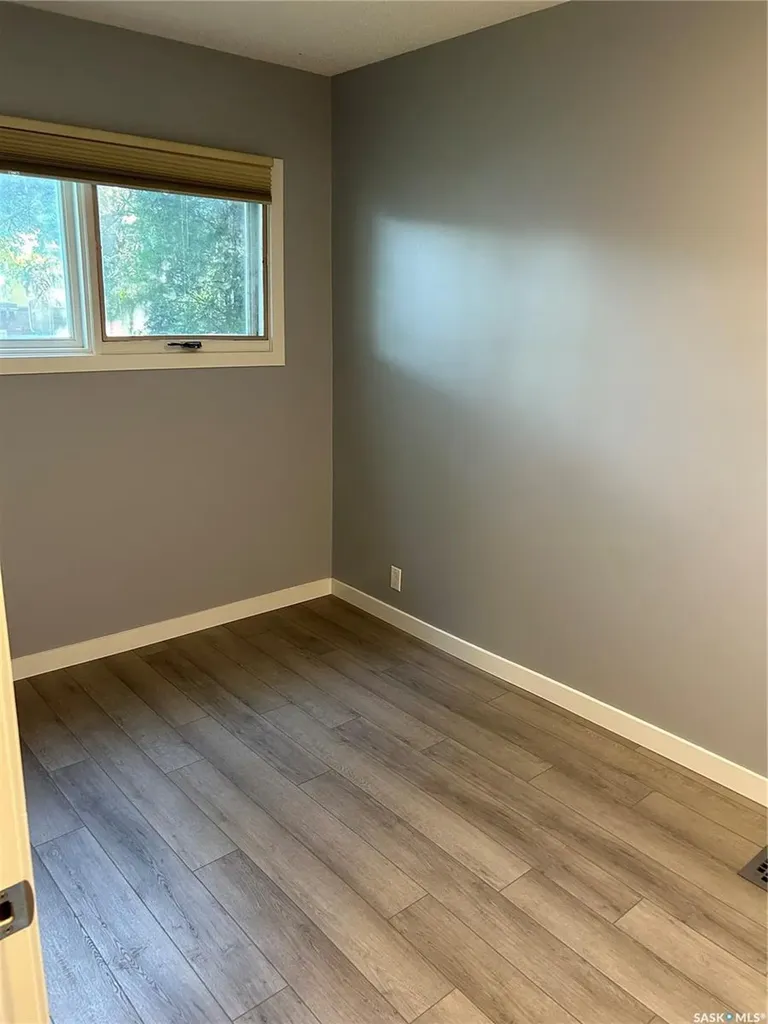 2059 Mcdonald Street Regina SK S4N 2Y4