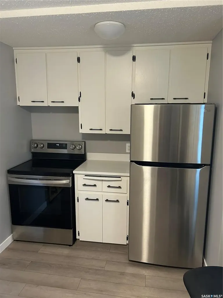 2059 Mcdonald Street Regina SK S4N 2Y4