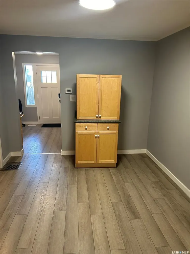 2059 Mcdonald Street Regina SK S4N 2Y4