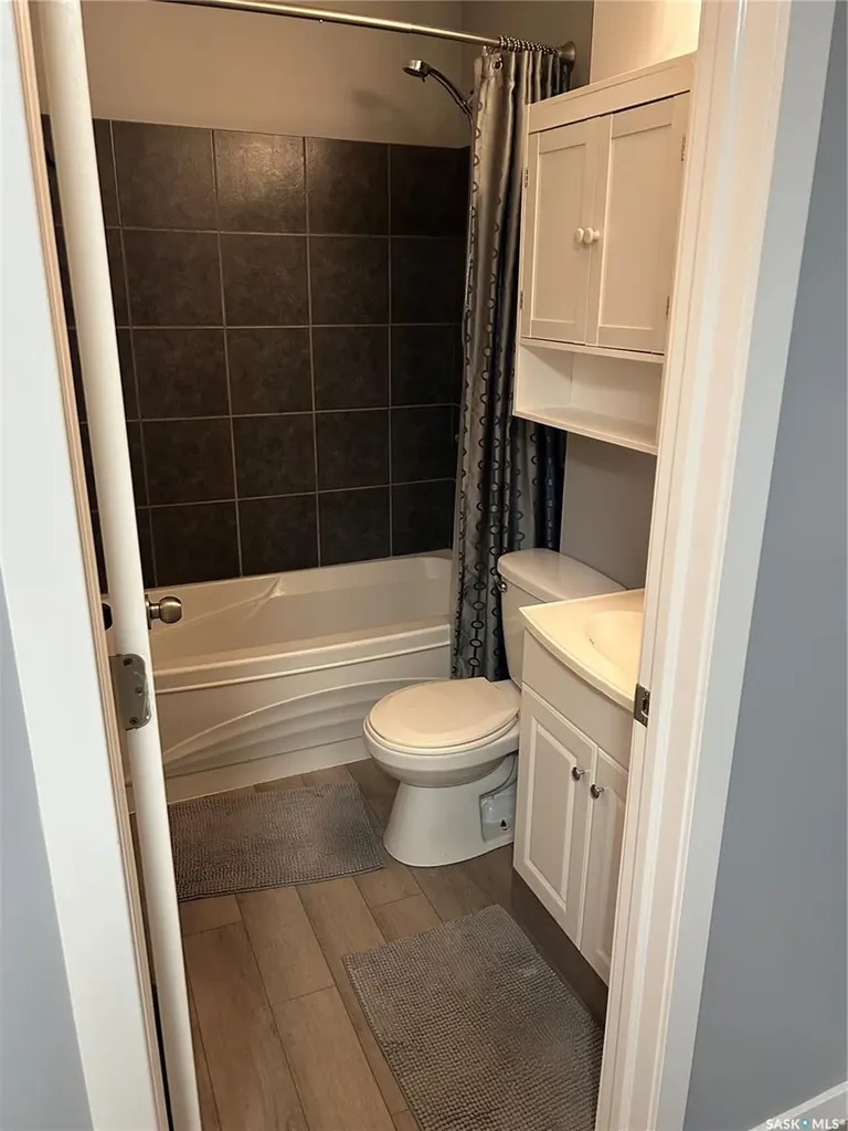 2059 Mcdonald Street Regina SK S4N 2Y4