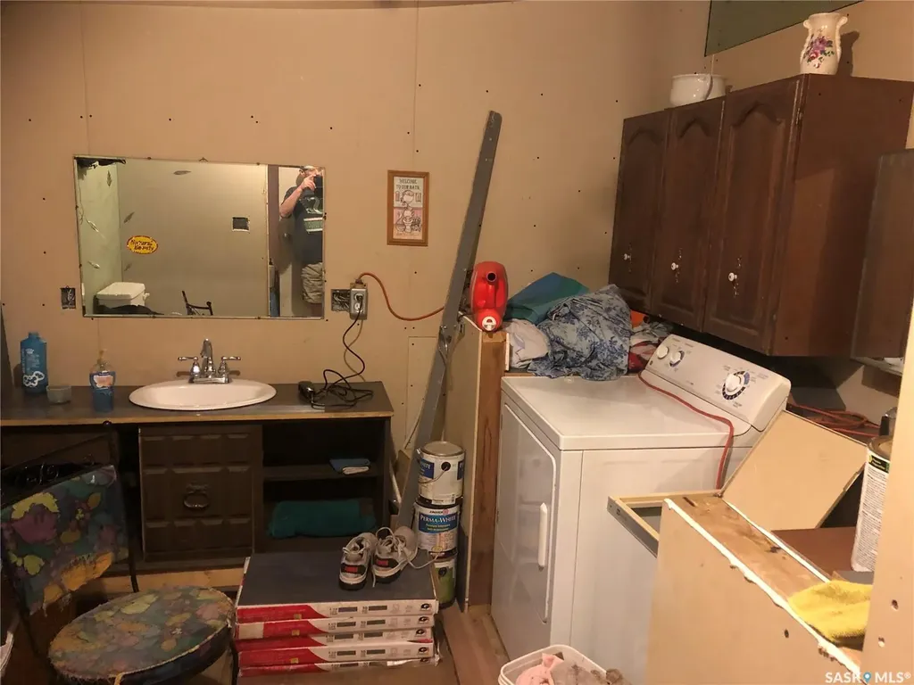 121 5th Street Bladworth SK S0G 0J0