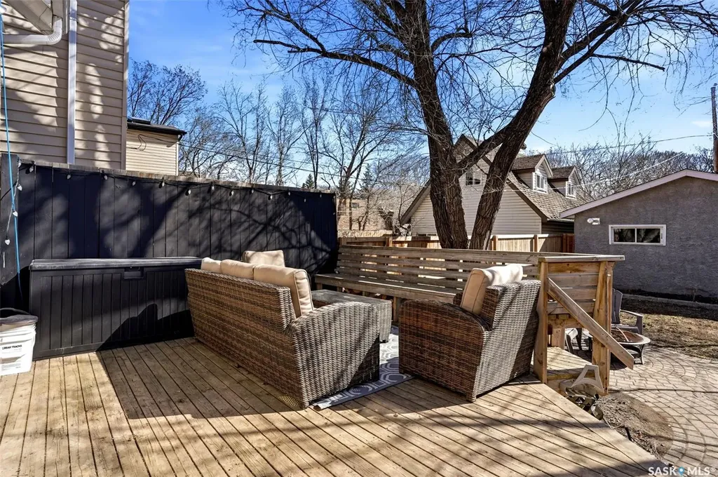 2273 Cameron Street Regina SK S4T 2V9