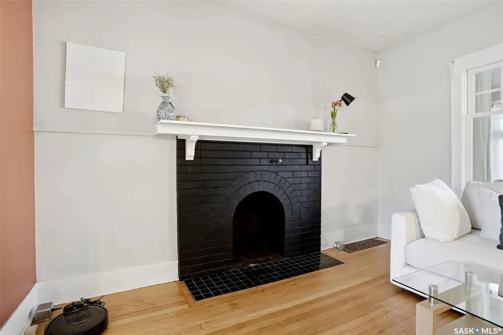 2273 Cameron Street Regina SK S4T 2V9