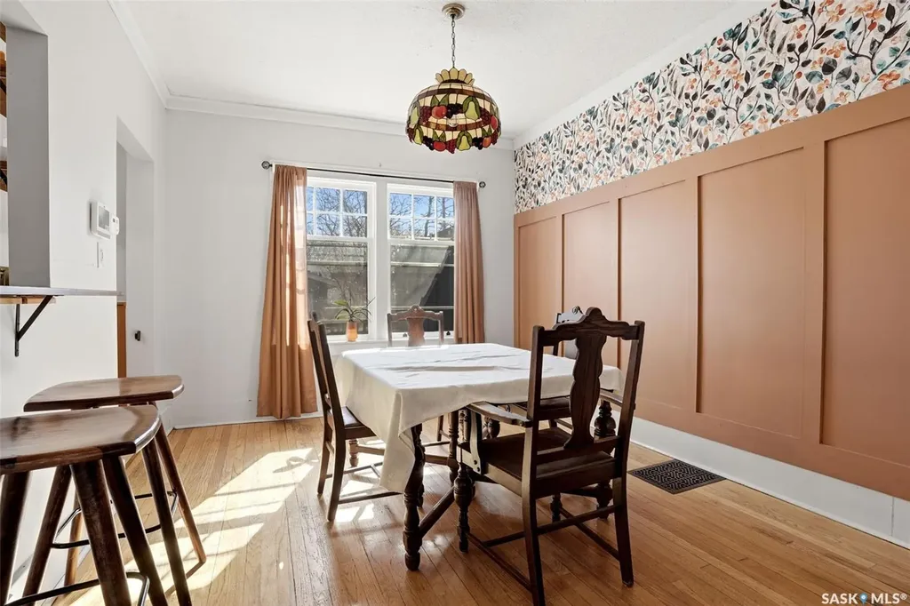 2273 Cameron Street Regina SK S4T 2V9