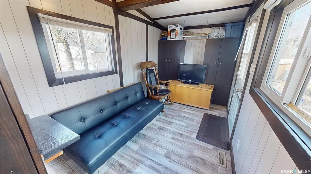 764 Ennis Avenue White Bear Ir 70 SK S0C 2S0