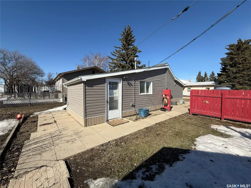 23 Goode Street Quill Lake SK S0A 3E0