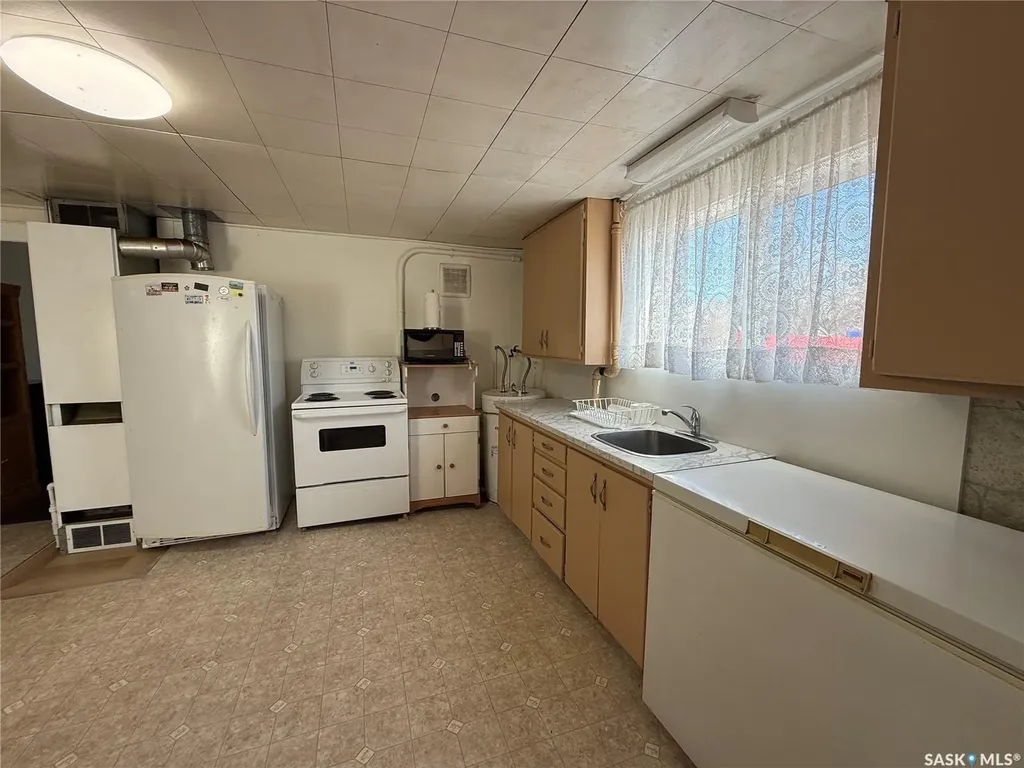 23 Goode Street Quill Lake SK S0A 3E0