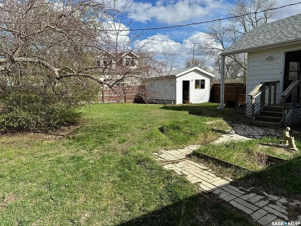 301 Belfast Street North Portal SK S0C 1W0