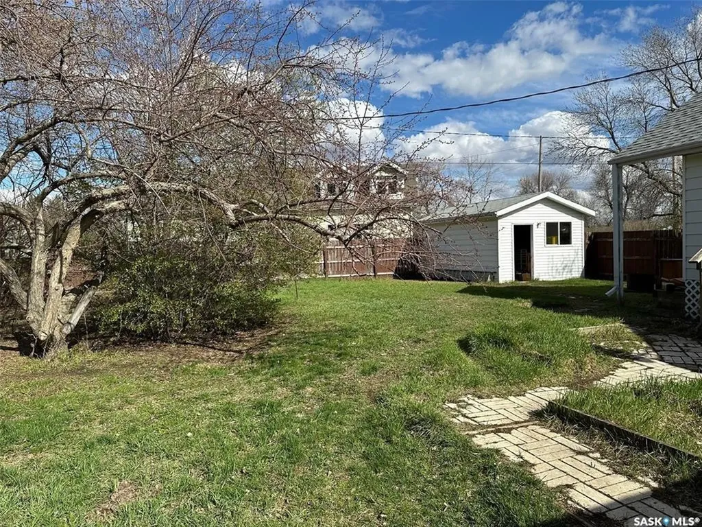 301 Belfast Street North Portal SK S0C 1W0