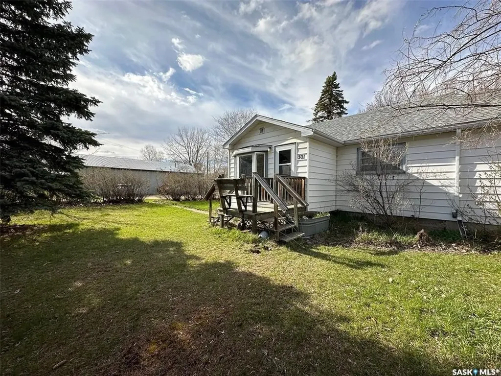 301 Belfast Street North Portal SK S0C 1W0