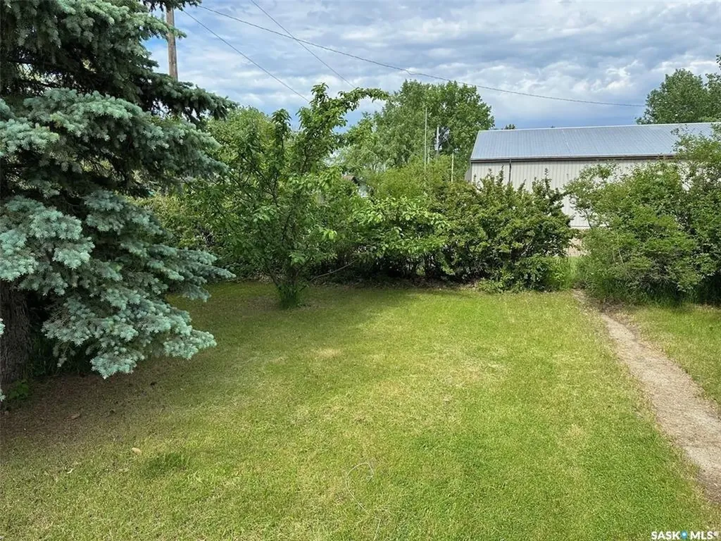 301 Belfast Street North Portal SK S0C 1W0
