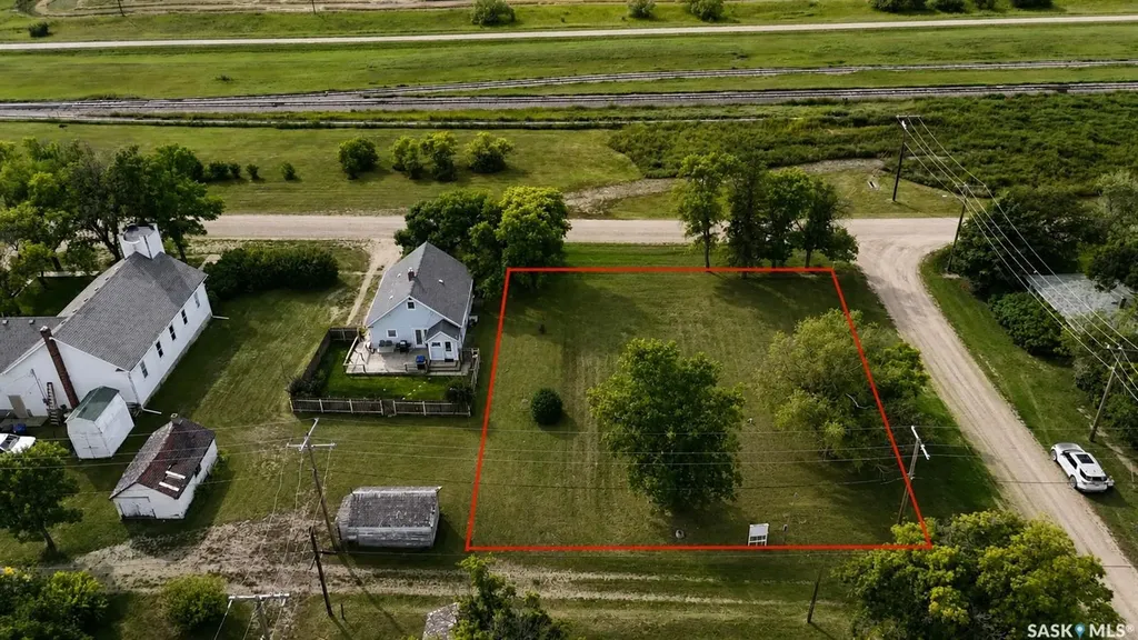 136 Railway Avenue Loreburn SK S0H 2S0