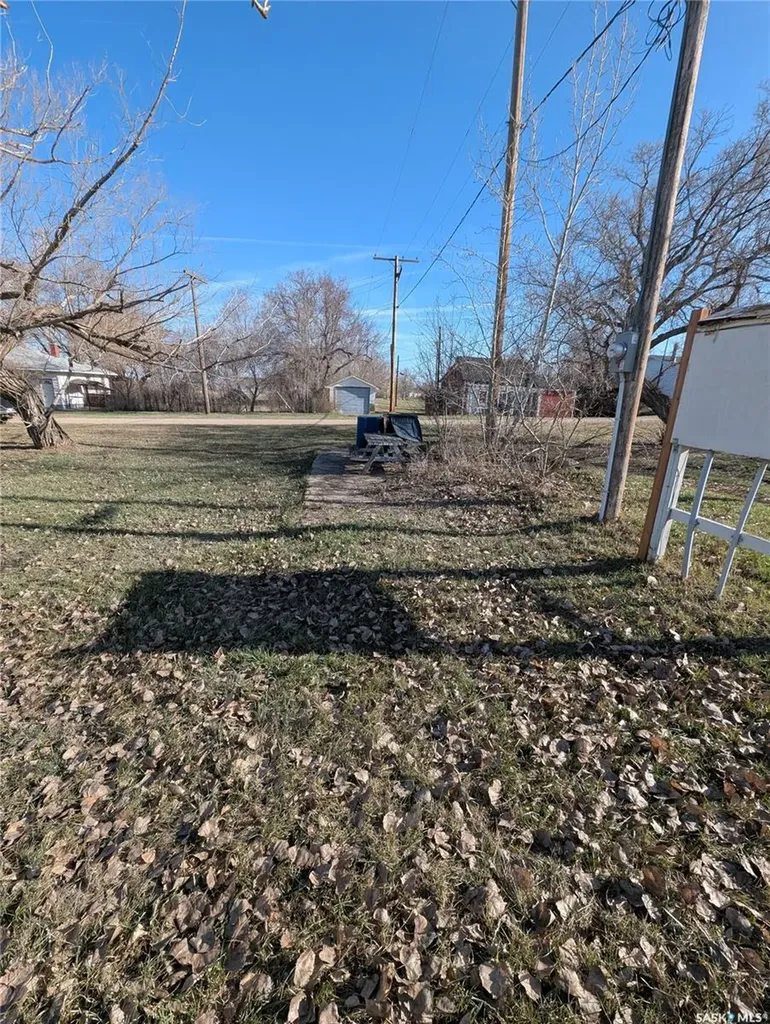 136 Railway Avenue Loreburn SK S0H 2S0