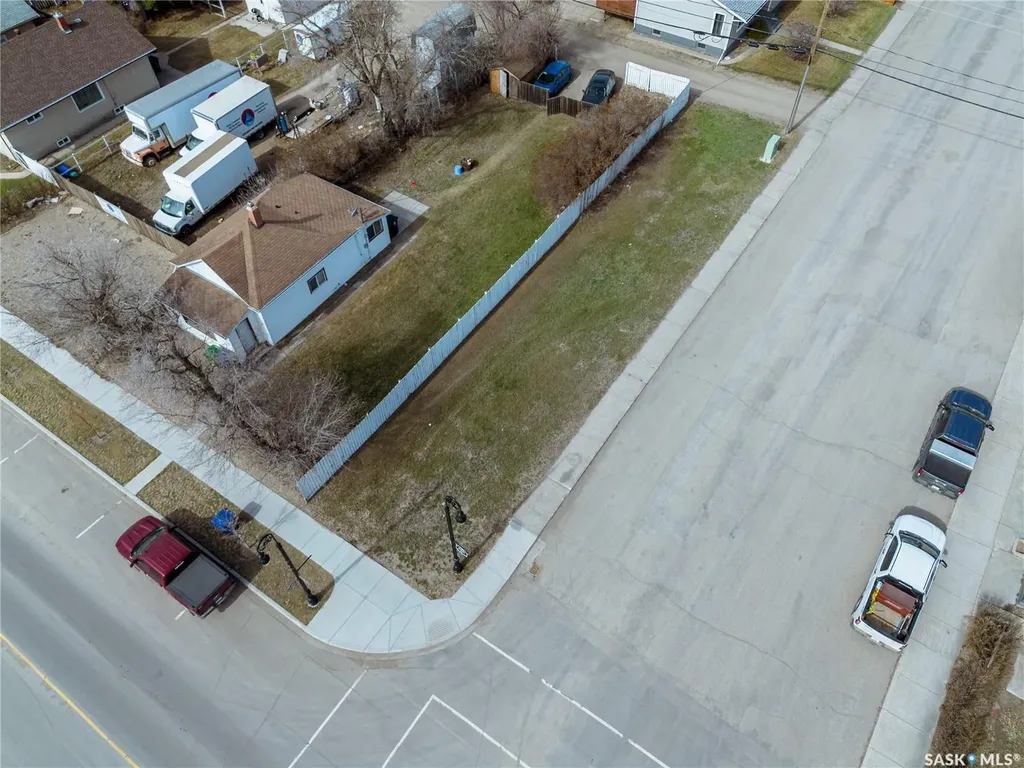 421 Main Street Biggar SK S0K 0M0