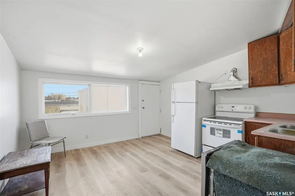418 20th Street W Saskatoon SK S7M 0X4