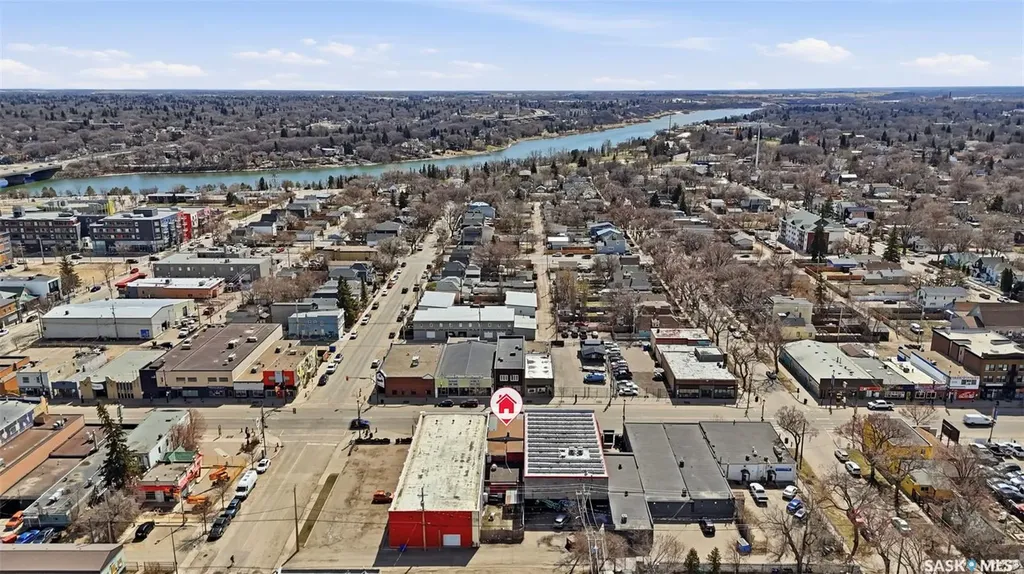 418 20th Street W Saskatoon SK S7M 0X4