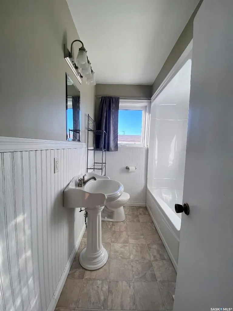 109 1st Avenue E Eatonia SK S0L 1A0