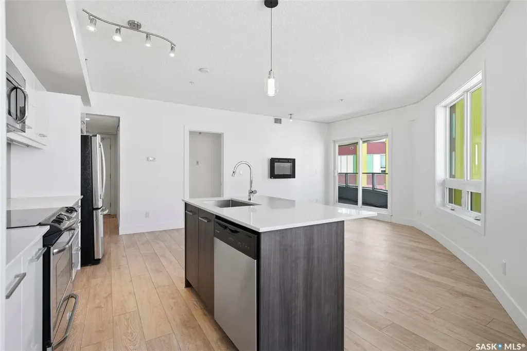 409 B Avenue S Saskatoon SK S7M 5M8