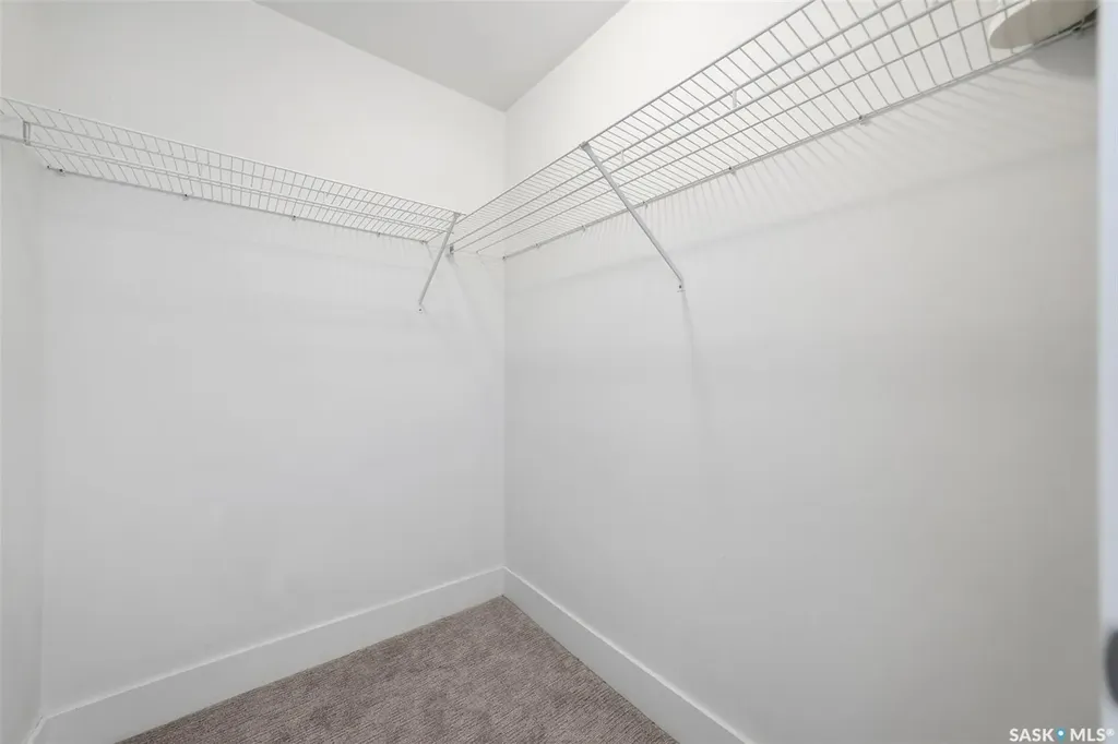 409 B Avenue S Saskatoon SK S7M 5M8