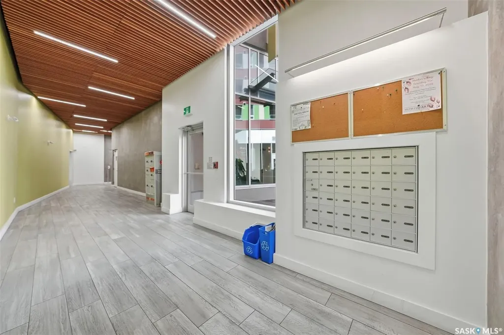 409 B Avenue S Saskatoon SK S7M 5M8