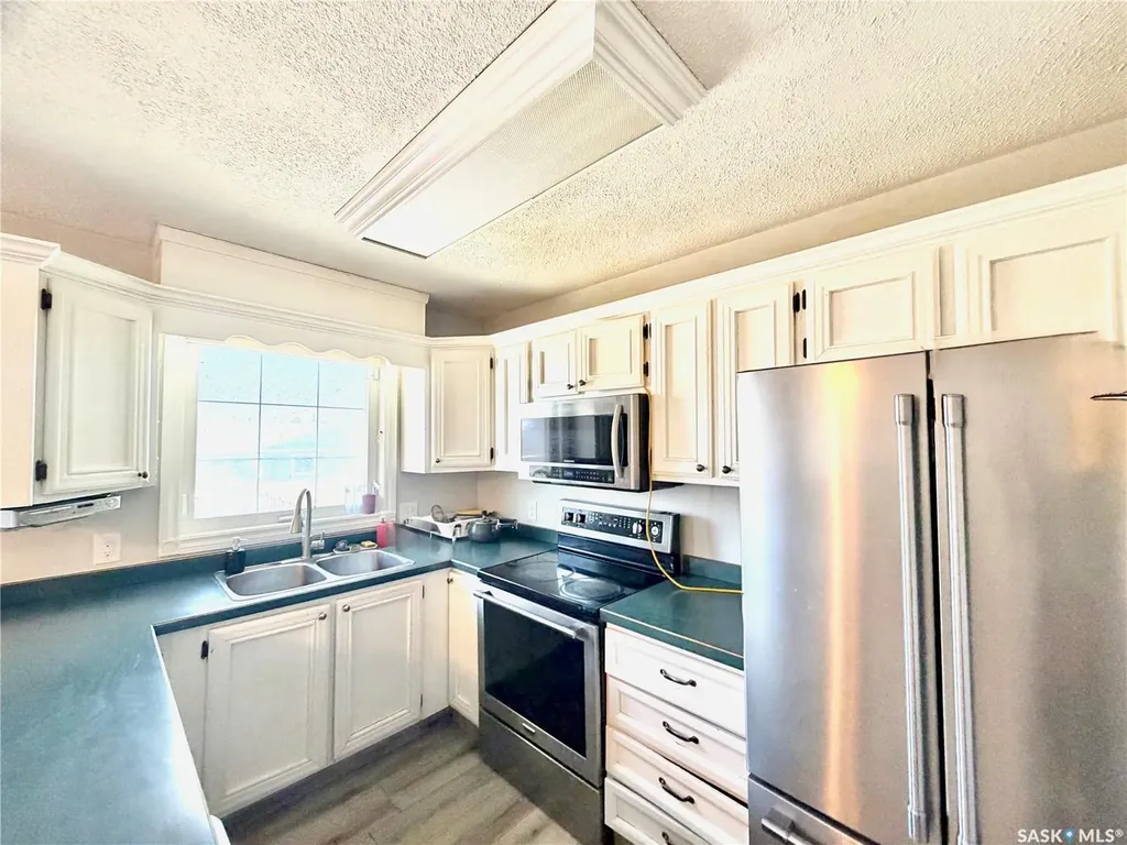 11337 Clark Drive North Battleford SK S9A 3P5