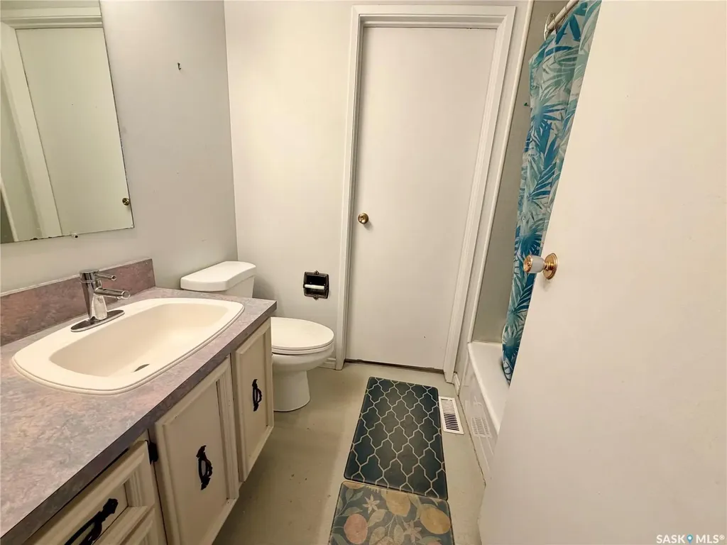 11337 Clark Drive North Battleford SK S9A 3P5
