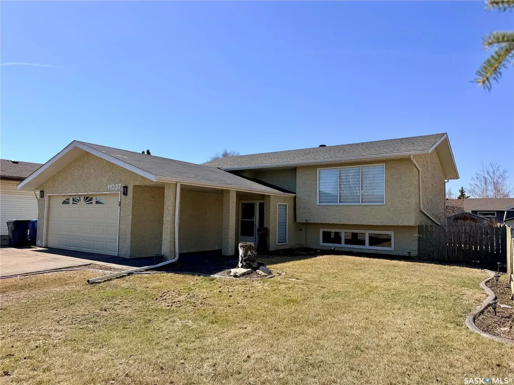 11337 Clark Drive North Battleford SK S9A 3P5