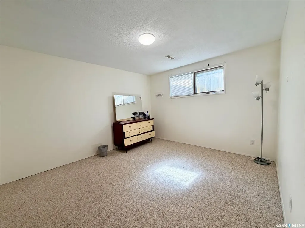 11337 Clark Drive North Battleford SK S9A 3P5