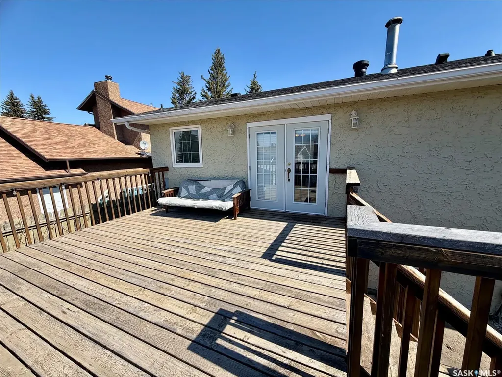 11337 Clark Drive North Battleford SK S9A 3P5