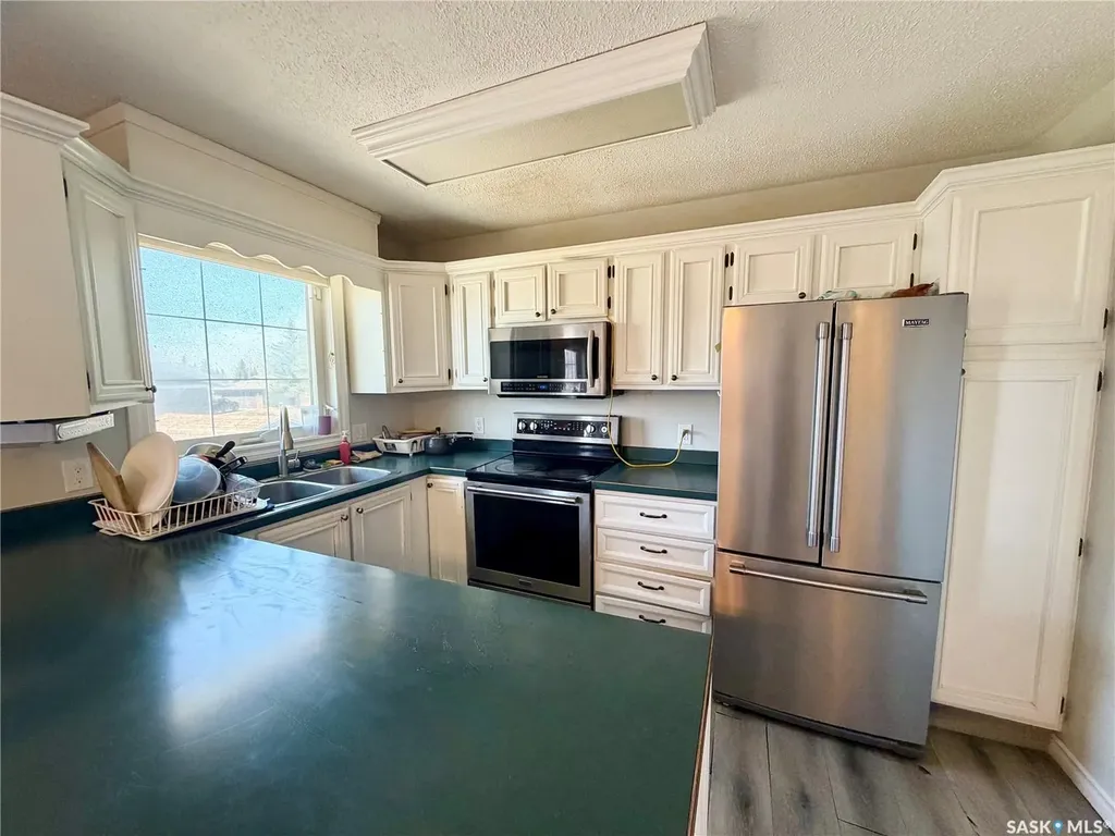 11337 Clark Drive North Battleford SK S9A 3P5