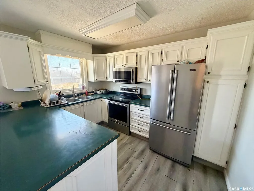 11337 Clark Drive North Battleford SK S9A 3P5