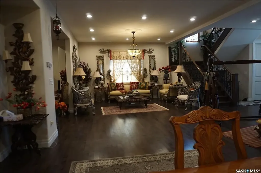 319 Roy Crescent Saskatoon SK S7W 0L1