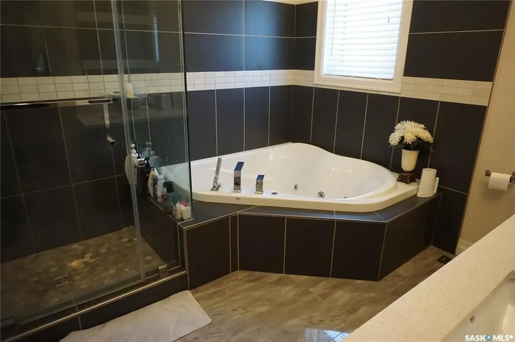 319 Roy Crescent Saskatoon SK S7W 0L1