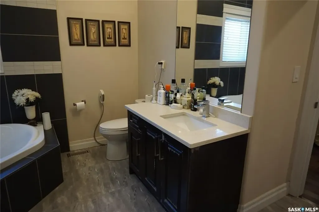 319 Roy Crescent Saskatoon SK S7W 0L1