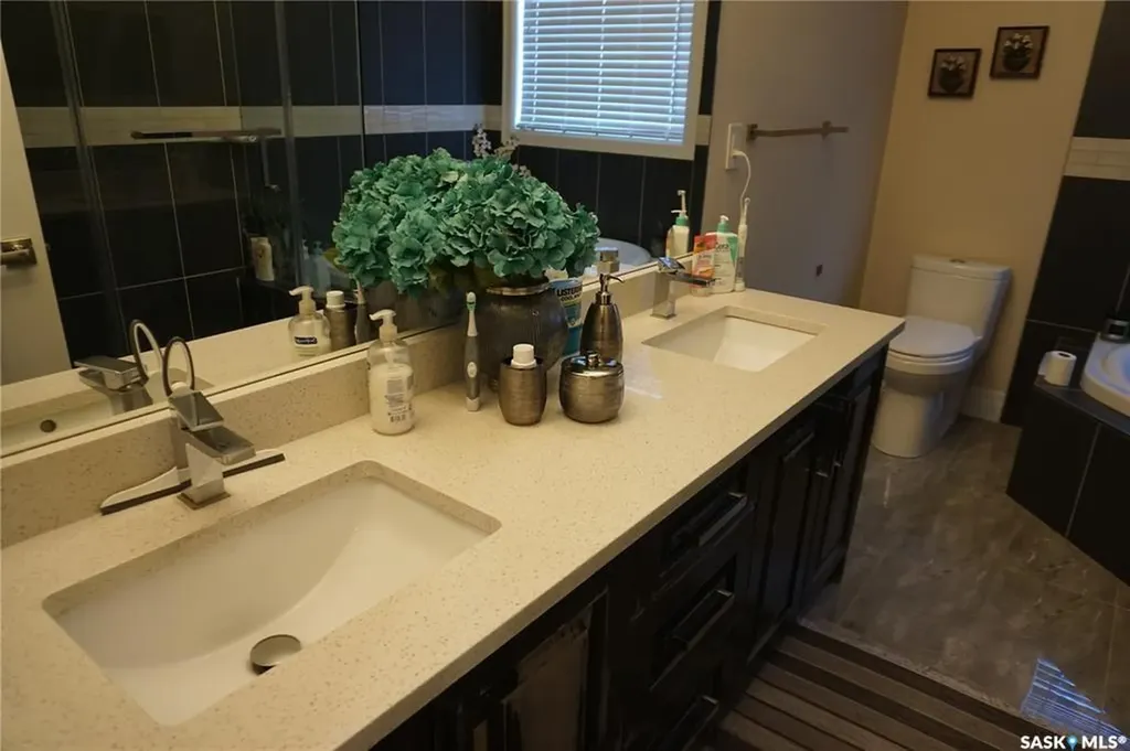 319 Roy Crescent Saskatoon SK S7W 0L1
