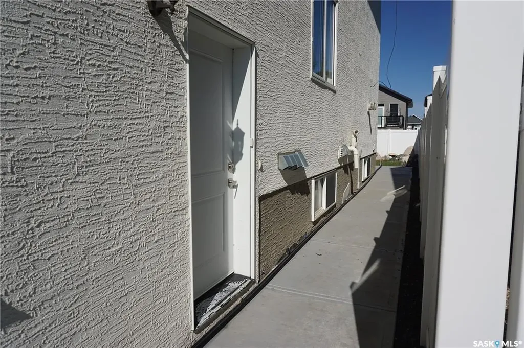 319 Roy Crescent Saskatoon SK S7W 0L1