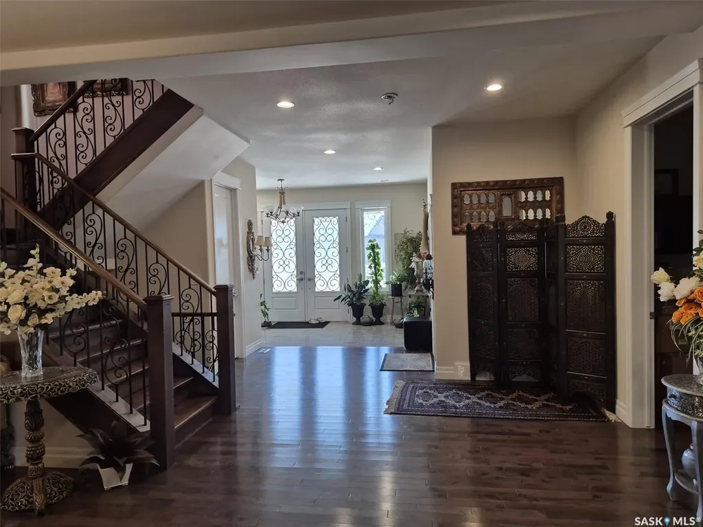 319 Roy Crescent Saskatoon SK S7W 0L1
