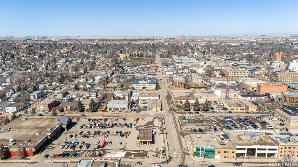 100 Fairford Street W Moose Jaw SK S6H 1V3
