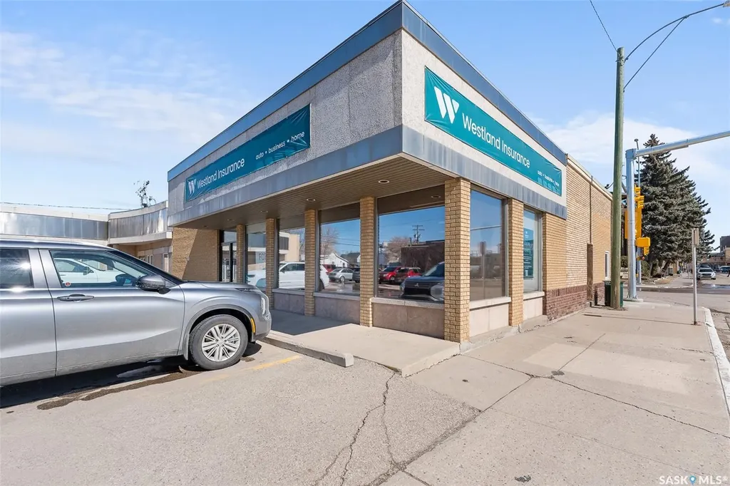 100 Fairford Street W Moose Jaw SK S6H 1V3