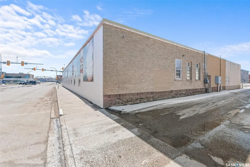 100 Fairford Street W Moose Jaw SK S6H 1V3