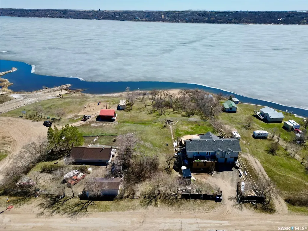 1300 Willow Avenue Saskatchewan Beach SK S0G 4L0