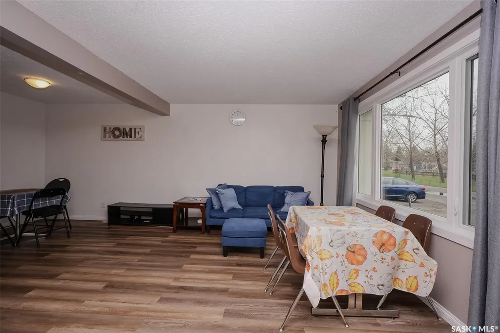 91 Mackenzie Way Regina SK S4N 5M8