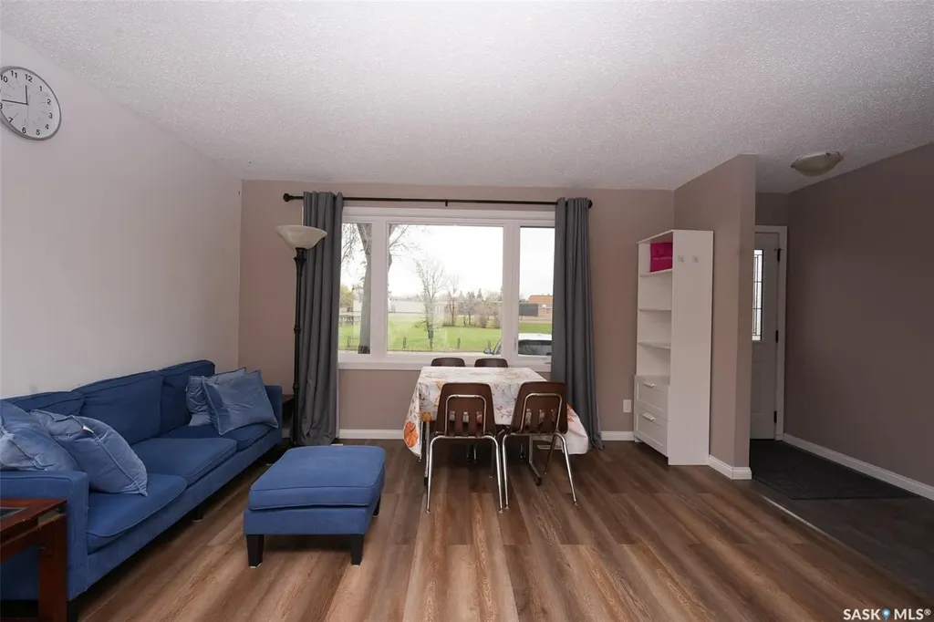 91 Mackenzie Way Regina SK S4N 5M8