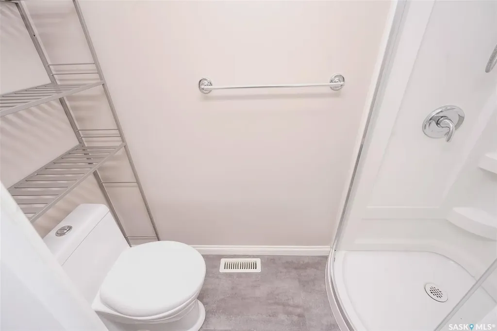 91 Mackenzie Way Regina SK S4N 5M8