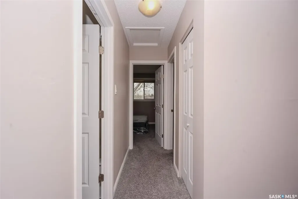 91 Mackenzie Way Regina SK S4N 5M8