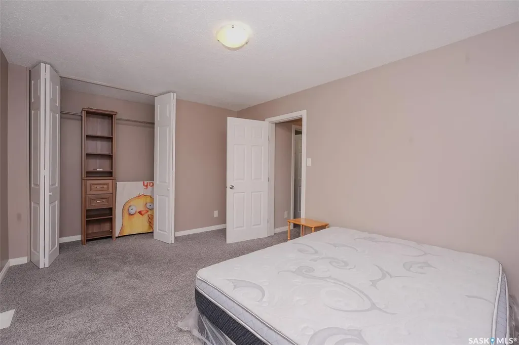 91 Mackenzie Way Regina SK S4N 5M8