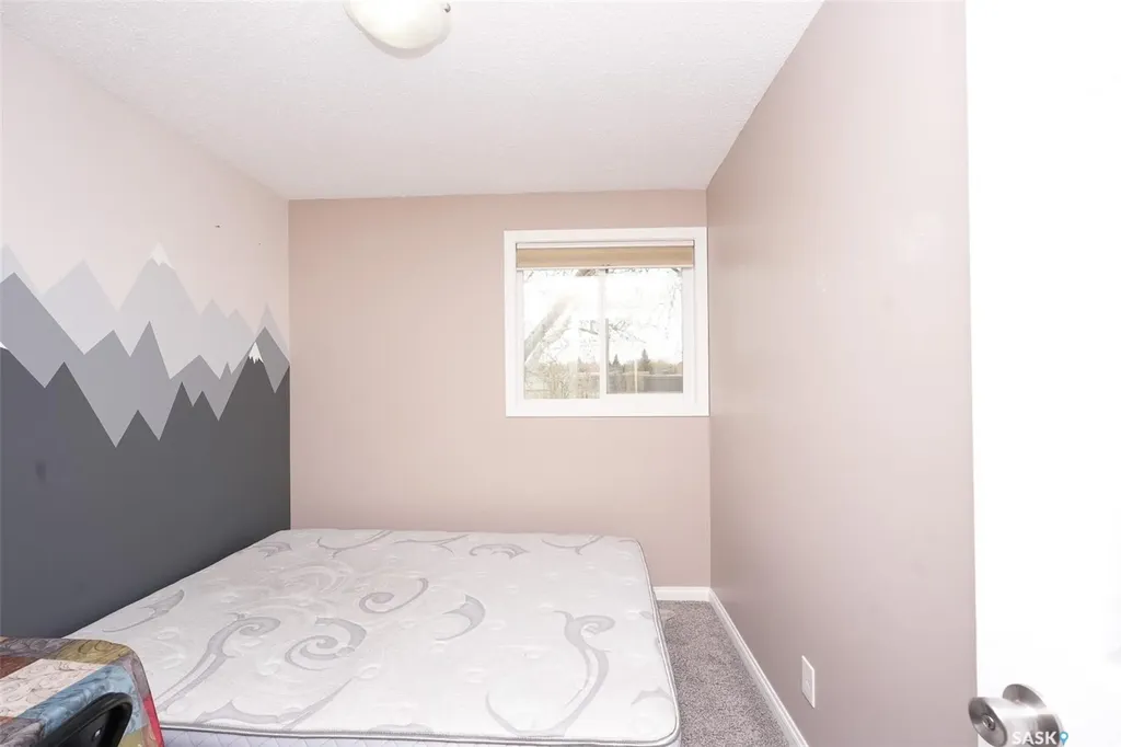91 Mackenzie Way Regina SK S4N 5M8