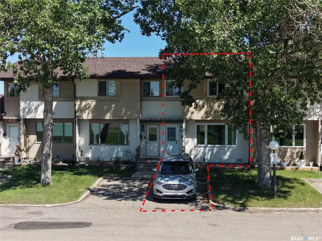 91 Mackenzie Way Regina SK S4N 5M8